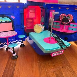 L.O.L. Surprise! Glamper Playset - Blue, Pink, and Teal